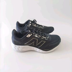 New Balance Fresh Foam 680 v8 Women 8.5 Wide Running Shoe Black Silver